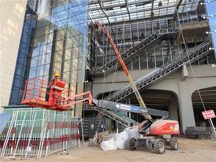 雄安高铁站里面的一抹蓝!乐竞手机站·官方版在线助力国家重大项目建设-2.jpg 雄安高铁站里面的一抹蓝!乐竞手机站·官方版在线助力国家重大项目建设-2.jpg